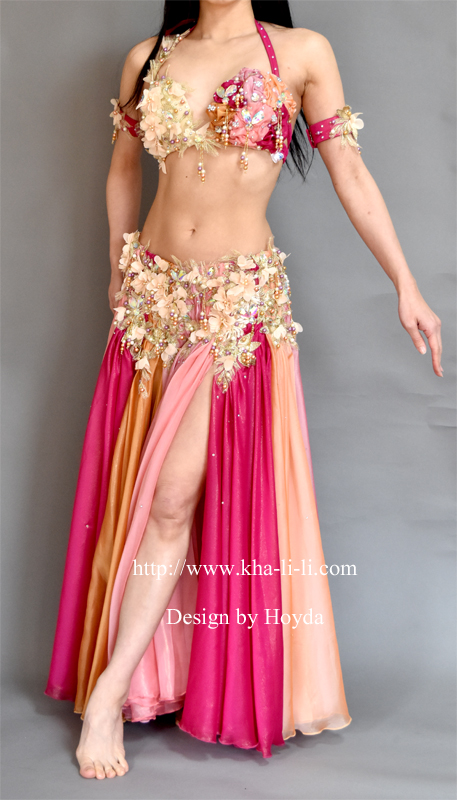 ベリーダンス　オリエンタル衣装　Layalie Ahmad / Layalina ベリーダンス オリエンタル衣装 Layalie Ahmad / Layalina Khalili